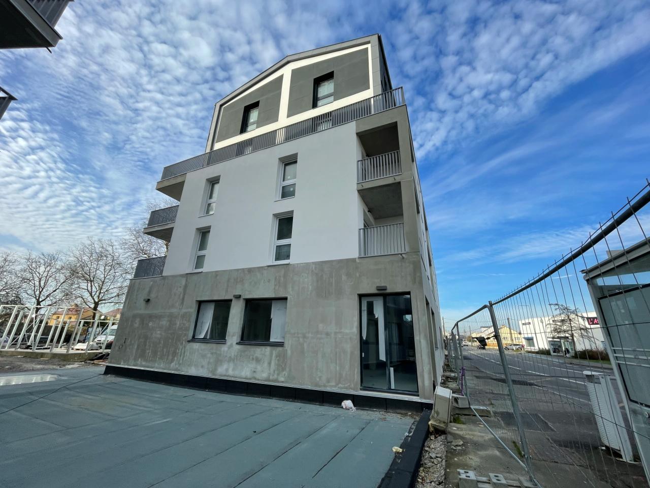 Commerce Rezé 49m² Location commerce Rezé Loire-Atlantique OLCOM2531152 0